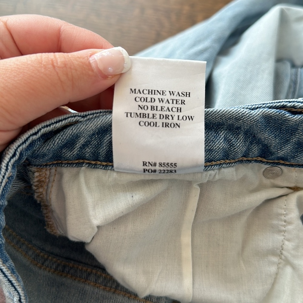 Eunina - Light Was Ripped Jeans - Picture 8 of 8